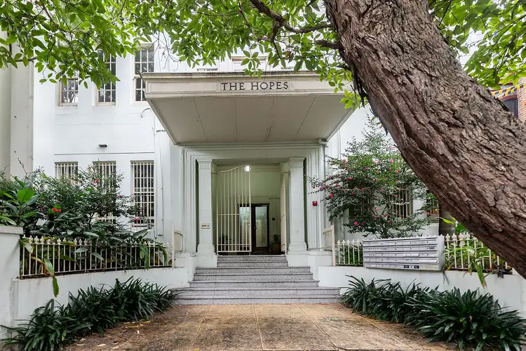 251-255 Darlinghurst Road