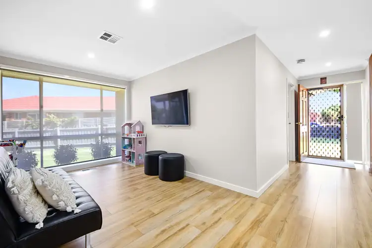 Fifth view of Homely house listing, 6 Brendan Court, Hallam VIC 3803