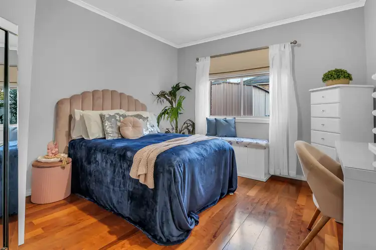 Fifth view of Homely house listing, 5 Deauville Green, Craigieburn VIC 3064