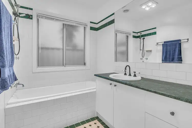 Seventh view of Homely house listing, 5 Deauville Green, Craigieburn VIC 3064