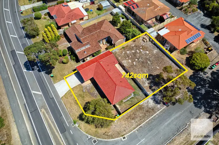 103 Le Grande Avenue, Orana WA 6330
