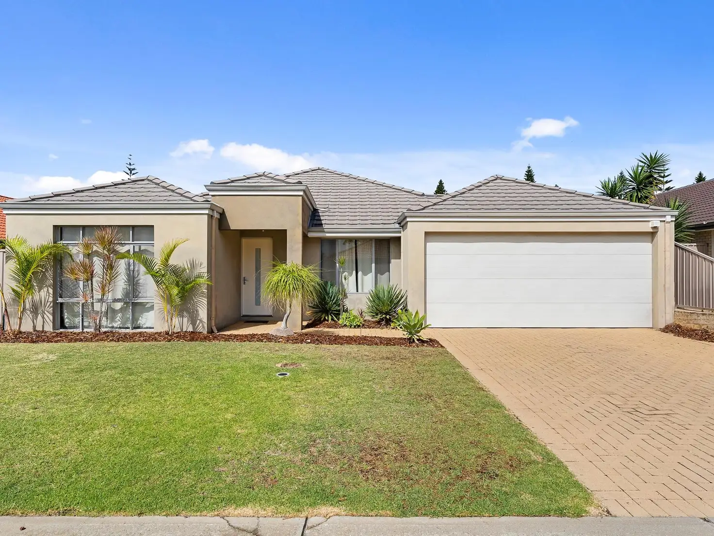 Main view of Homely house listing, 10 Wuraling Pass, Wannanup WA 6210