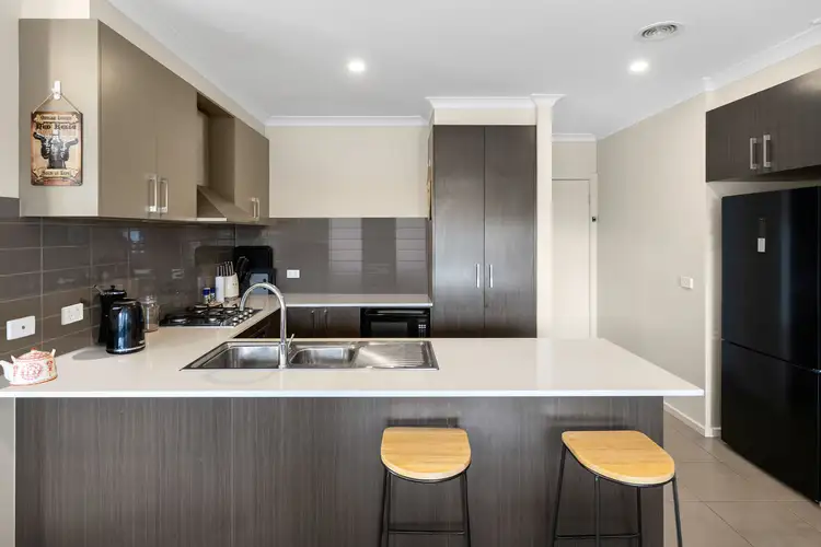 Second view of Homely house listing, 15 Attunga Grove, Werribee VIC 3030