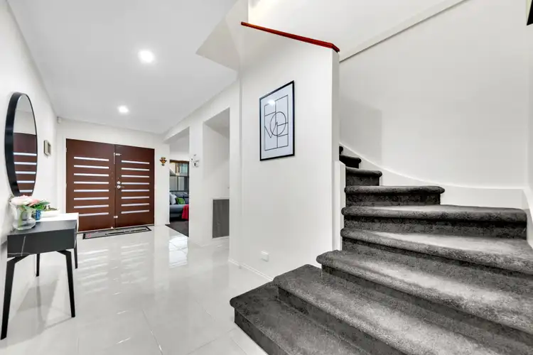 Fifth view of Homely house listing, 8 Playfields Place, Wollert VIC 3750