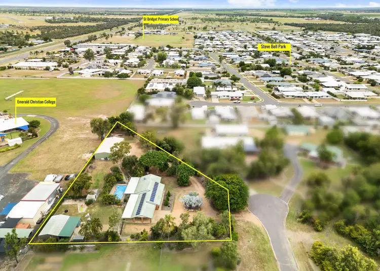 9 Oxley Court, Emerald QLD 4720