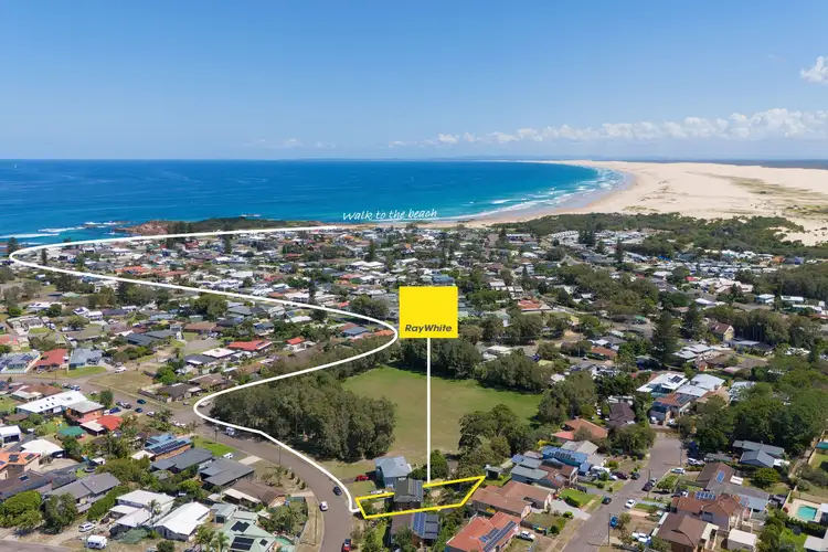 10 Dunmore Avenue, Anna Bay NSW 2316