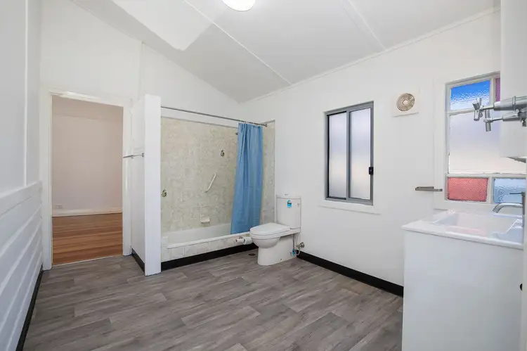 Fifth view of Homely house listing, 668 Pacific Highway, Belmont NSW 2280