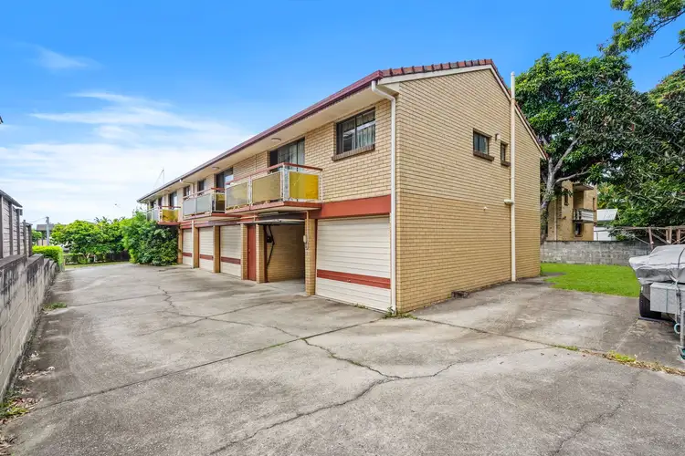 52 Hilltop Avenue, Chermside QLD 4032