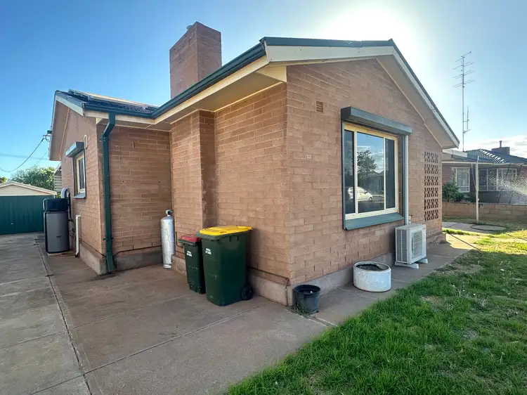 13 Wallace Street