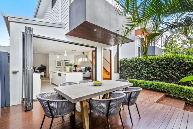 2/17 Stevens Street, Yeronga QLD 4104