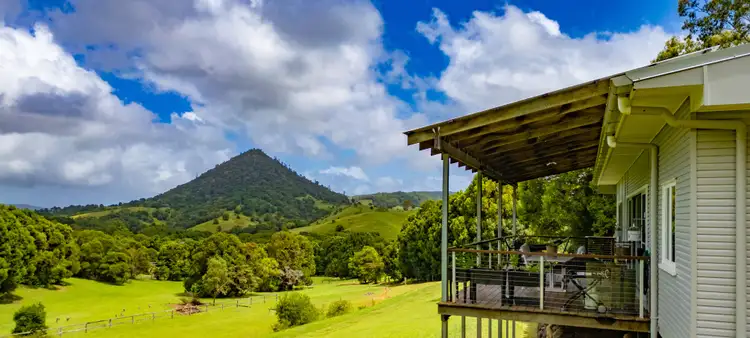 15 Sallwood Court, Pinbarren QLD 4568