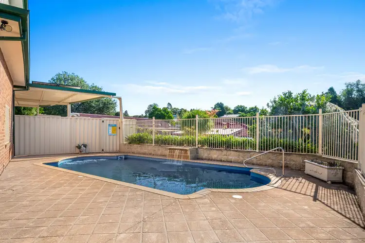 4 Emma Place, Ambarvale NSW 2560