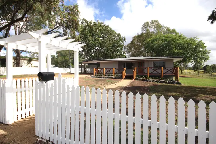 6 MacDonald Street, Eidsvold QLD 4627