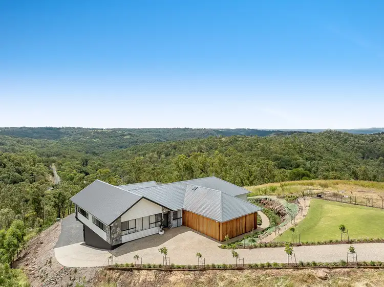 16 Keira Court, Blue Mountain Heights QLD 4350
