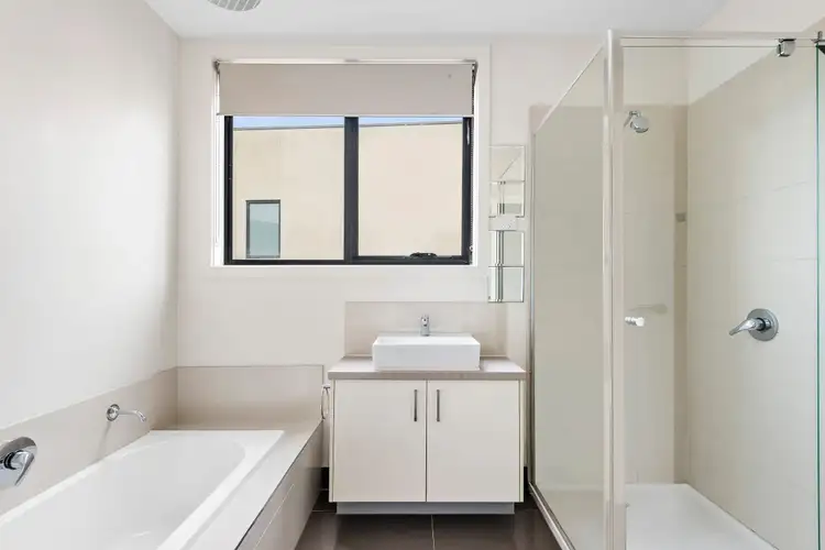 Fifth view of Homely apartment listing, L1 - 14/5 Culcairn Drive, Frankston South VIC 3199