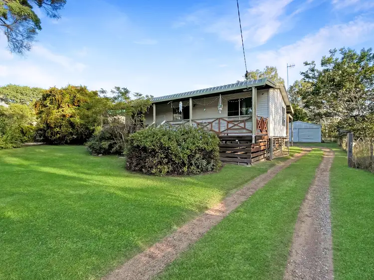 34 South Street, Esk QLD 4312