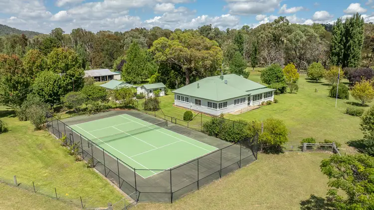 4451 Boorolong Road, Armidale NSW 2350