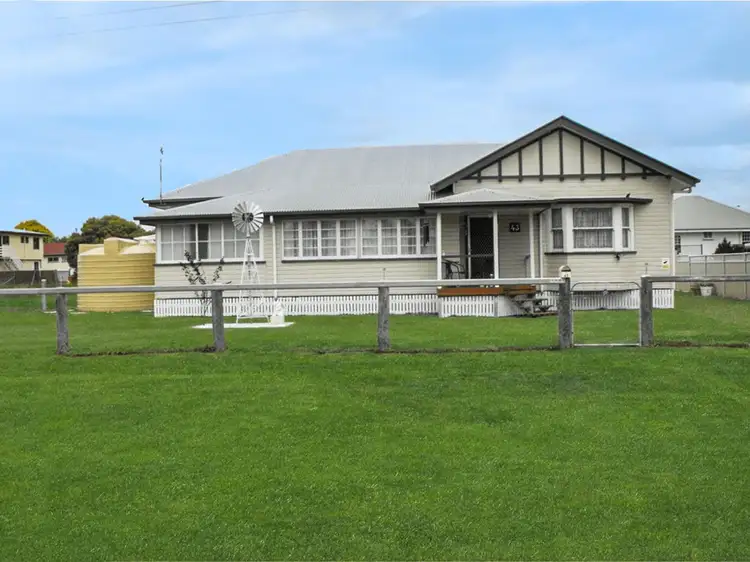 43 East Street, Clifton QLD 4361