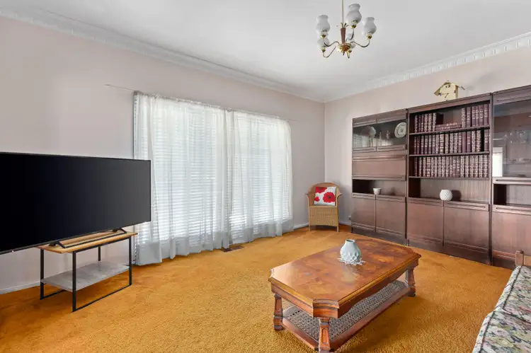 Fifth view of Homely house listing, 2 Waites Court, Brooklyn VIC 3012