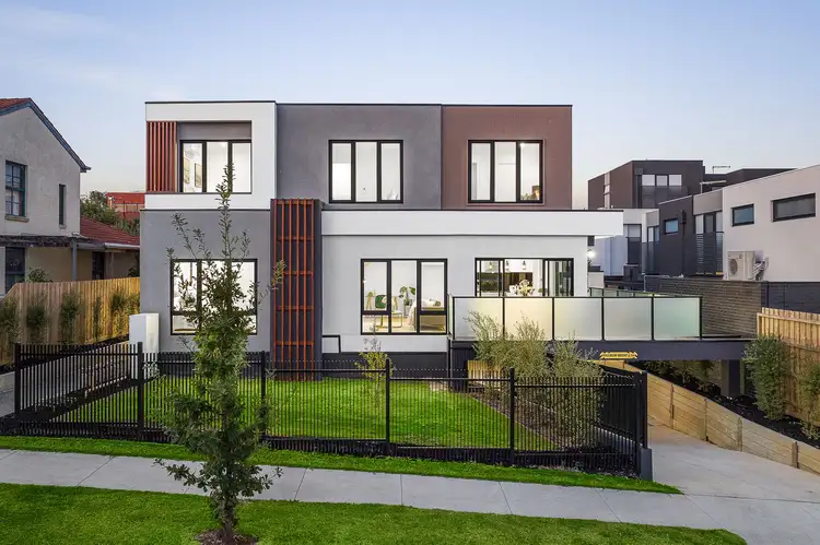 1/3 Lord Street, Doncaster East VIC 3109