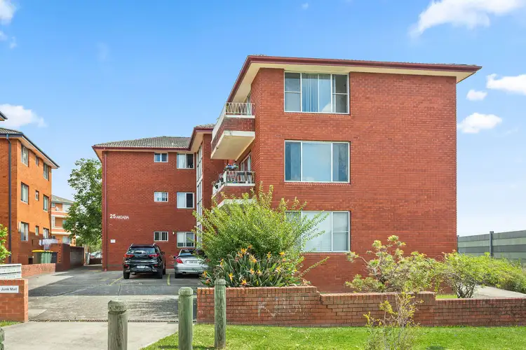 2/25 Romilly Street, Riverwood NSW 2210