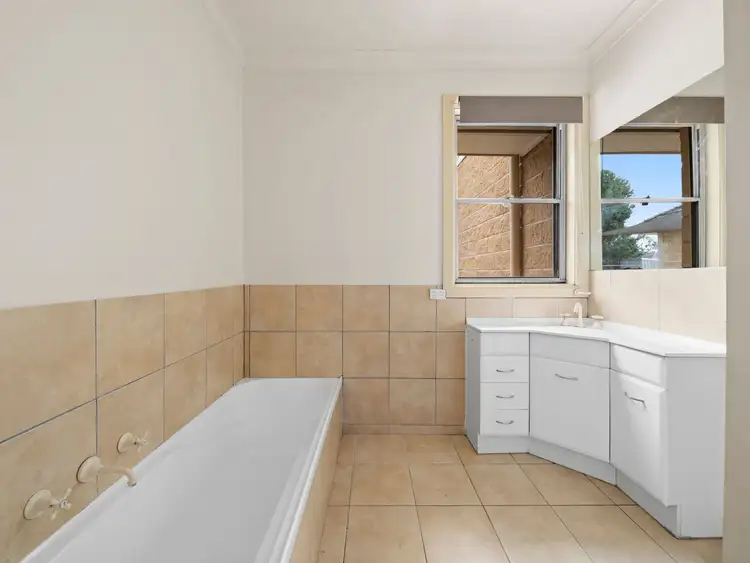 Sixth view of Homely house listing, 18 George Say Court, Benalla VIC 3672