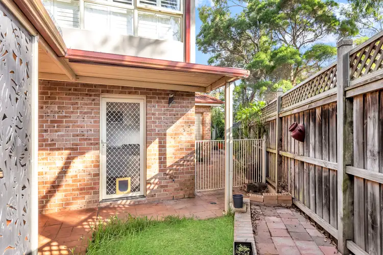 8A Hindle Terrace