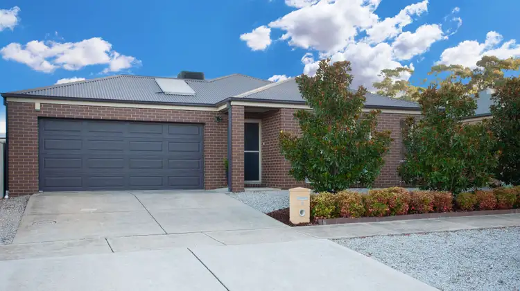 8 Miners Rest, Kangaroo Flat VIC 3555