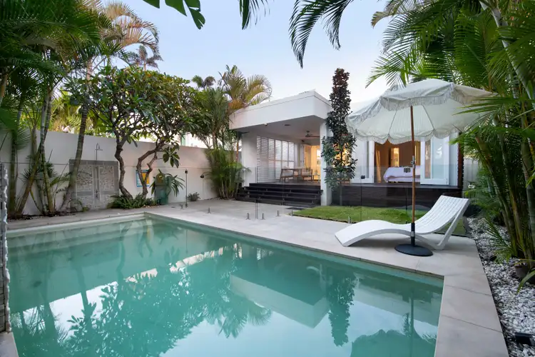 17 Alfred Street, Mermaid Beach QLD 4218
