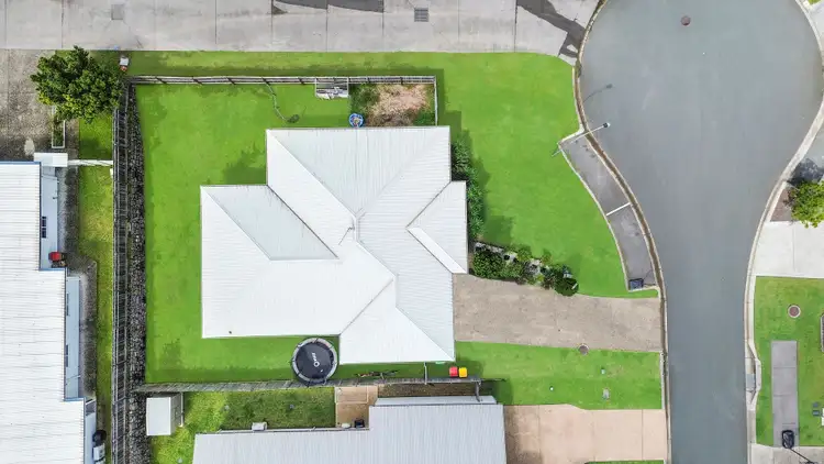 Second view of Homely house listing, 27 Agnes Place, Bli Bli QLD 4560