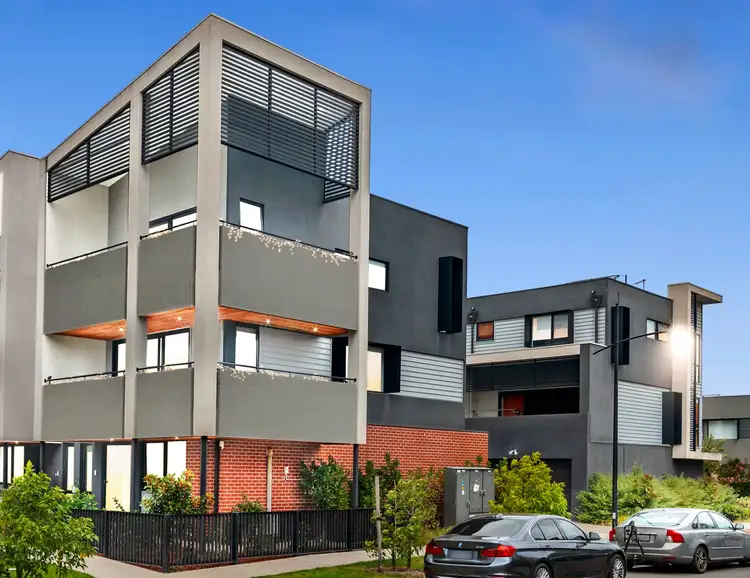 23 Celeste Walk, Clayton South VIC 3169