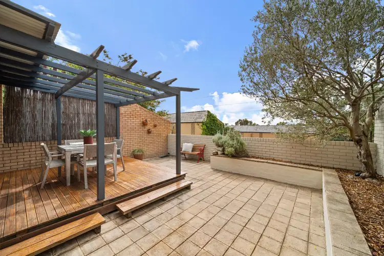 1/12 Jalanga Crescent, Aranda ACT 2614