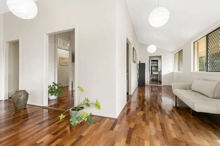 Sixth view of Homely unit listing, 4/28 Riddell Street, Bulimba QLD 4171