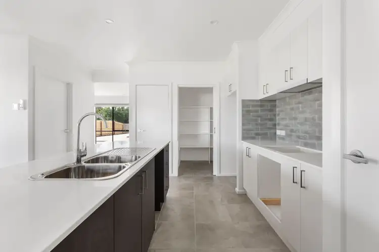 Sixth view of Homely unit listing, 2/15 Conferta Court, Cranbourne West VIC 3977