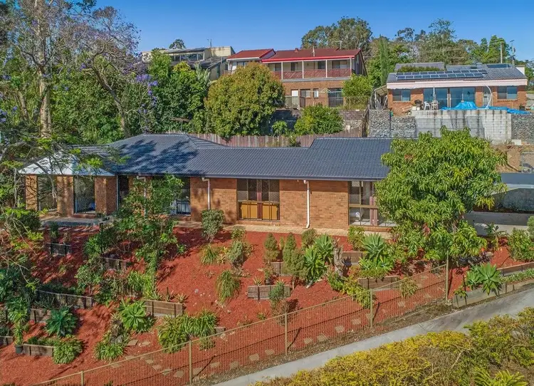7 Jocelyn Court, Chapel Hill QLD 4069