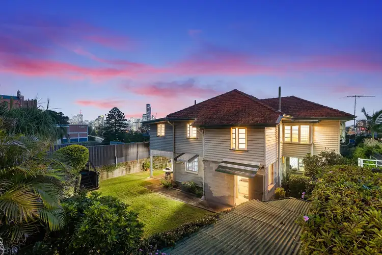 49 Cambridge Street, Red Hill QLD 4059