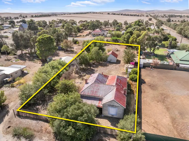 4 Railway Terrace, Mount Bryan SA 5418
