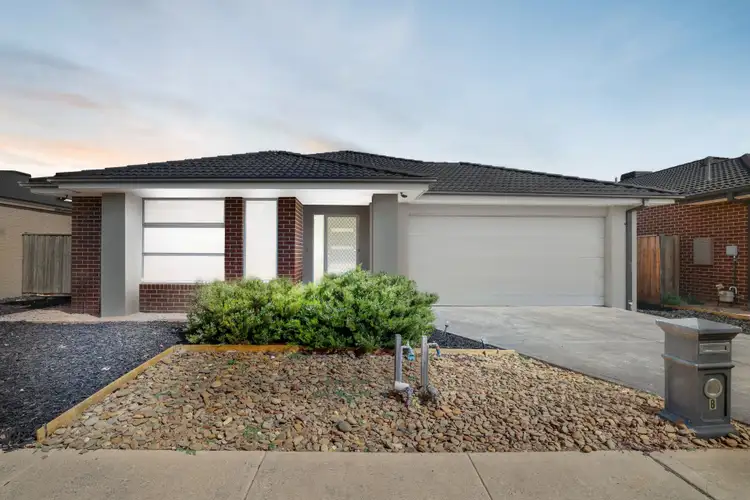 8 Wongabeena Grove, Werribee VIC 3030