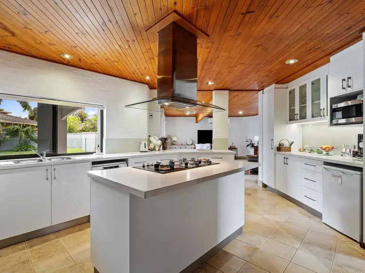 Fourth view of Homely house listing, 2 Balfour Court, Halls Head WA 6210