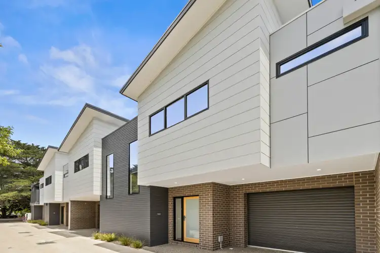 Second view of Homely unit listing, 4/20 Walkers Road, Lara VIC 3212