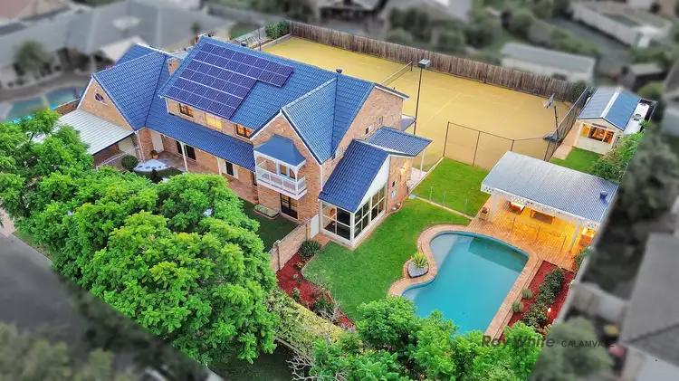 8 Dandelion Street, Eight Mile Plains QLD 4113