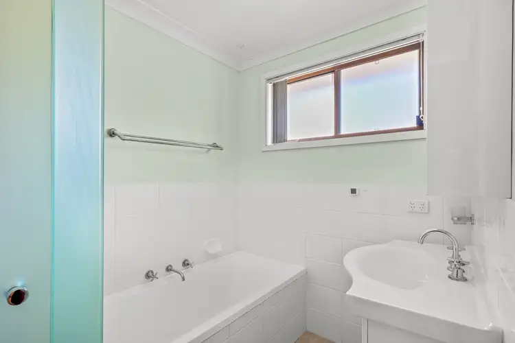 Fourth view of Homely house listing, 8 Broadwater Drive, Saratoga NSW 2251