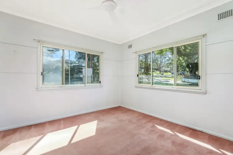 Sixth view of Homely house listing, 26 Jirramba Avenue, Saratoga NSW 2251
