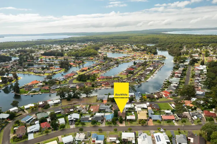 75 Sussex Inlet Road, Sussex Inlet NSW 2540