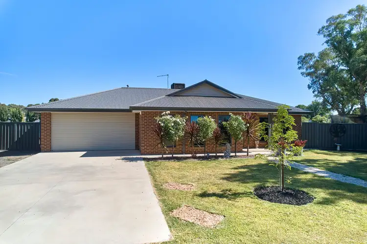 2 Boomerang Place, Heathcote VIC 3523