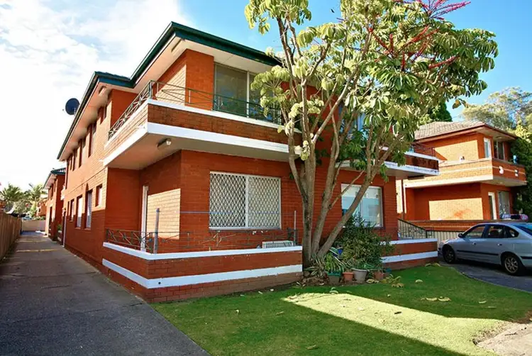 2/85 Hampden Road, Lakemba NSW 2195