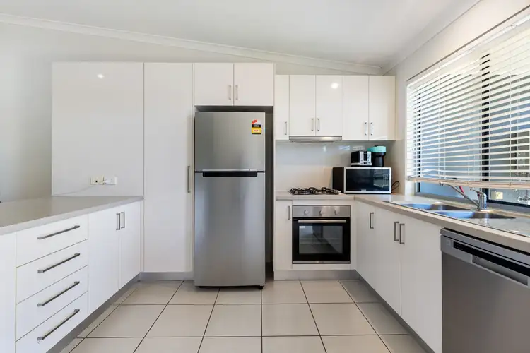 Fifth view of Homely unit listing, 7/8 Hillcrest Street, Emerald QLD 4720