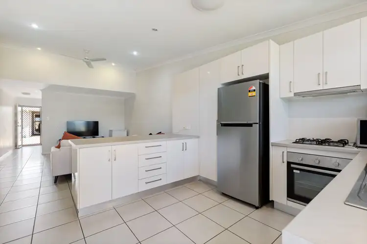 Sixth view of Homely unit listing, 7/8 Hillcrest Street, Emerald QLD 4720