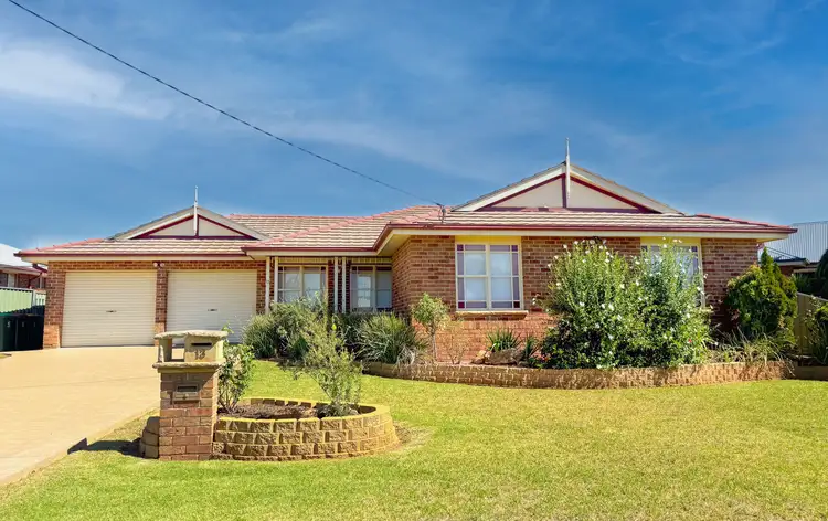 13 Coronation Avenue, Parkes NSW 2870