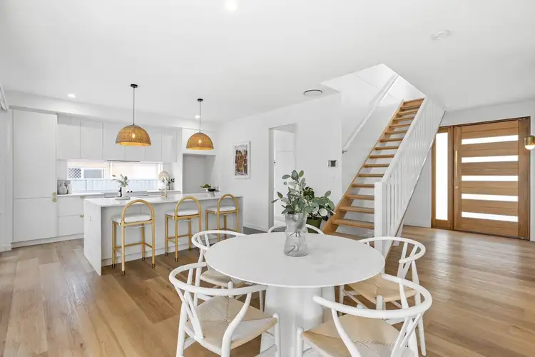 2/13 Tabilban Street, Burleigh Heads QLD 4220
